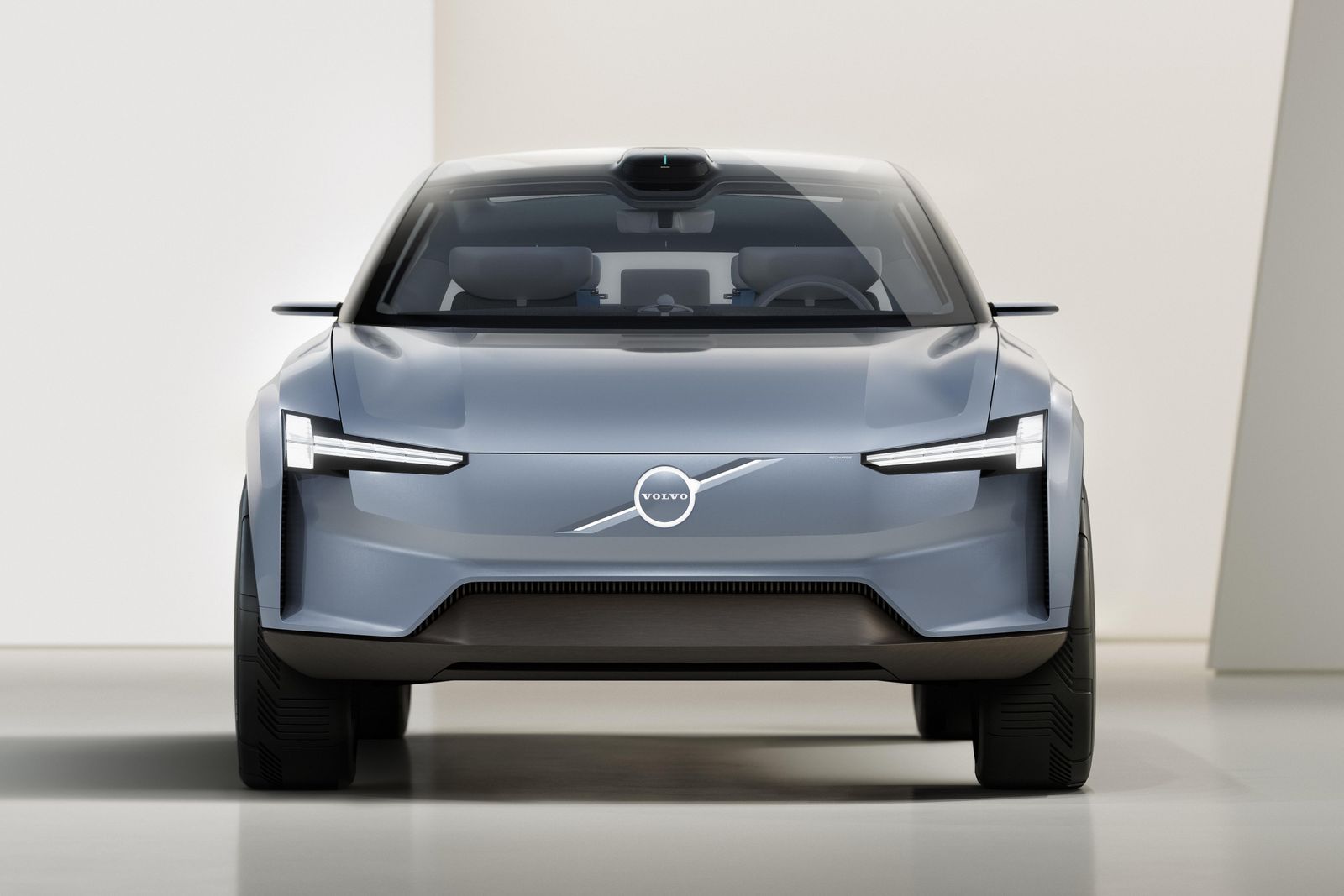 Volvo interior radar to mitigate hot car injuries