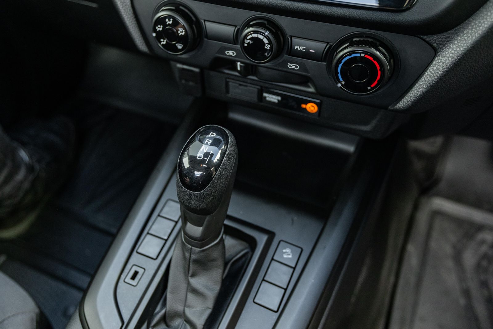 2022 Isuzu D-Max SX 1.9L 4x2