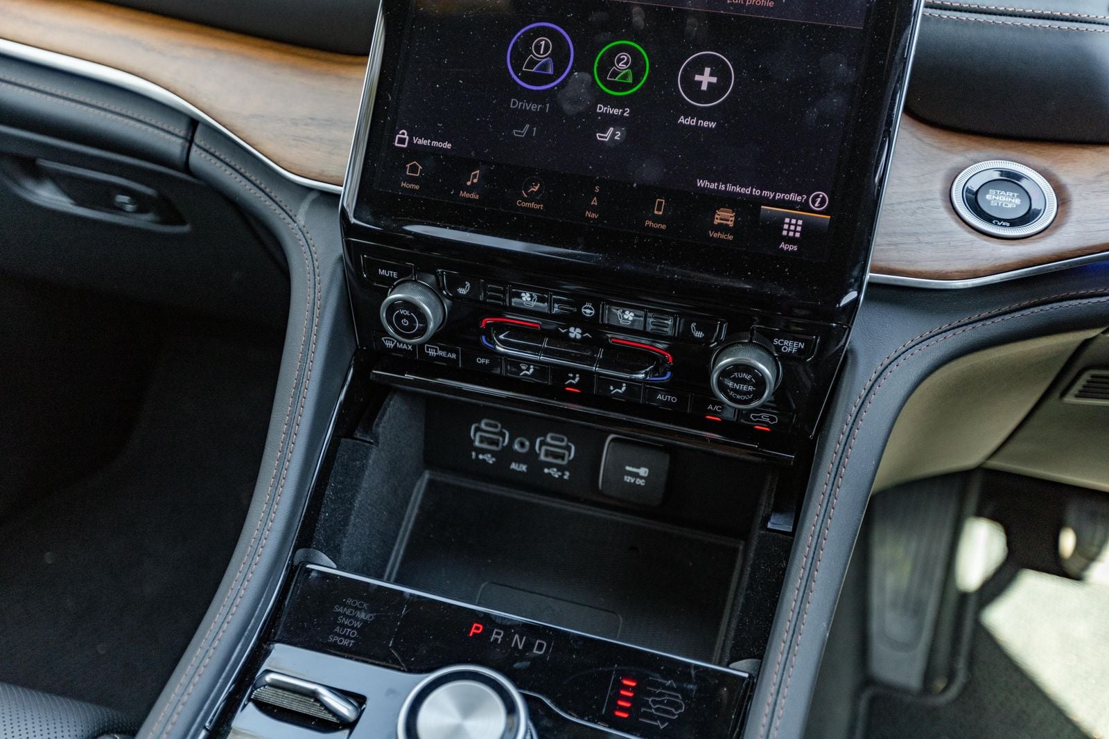 2022 Nissan Patrol v Jeep Grand Cherokee L comparison