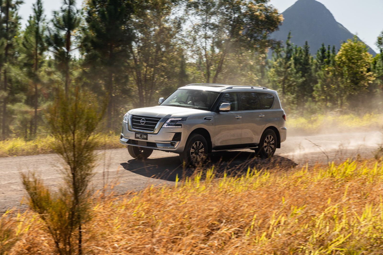 2022 Nissan Patrol v Jeep Grand Cherokee L comparison