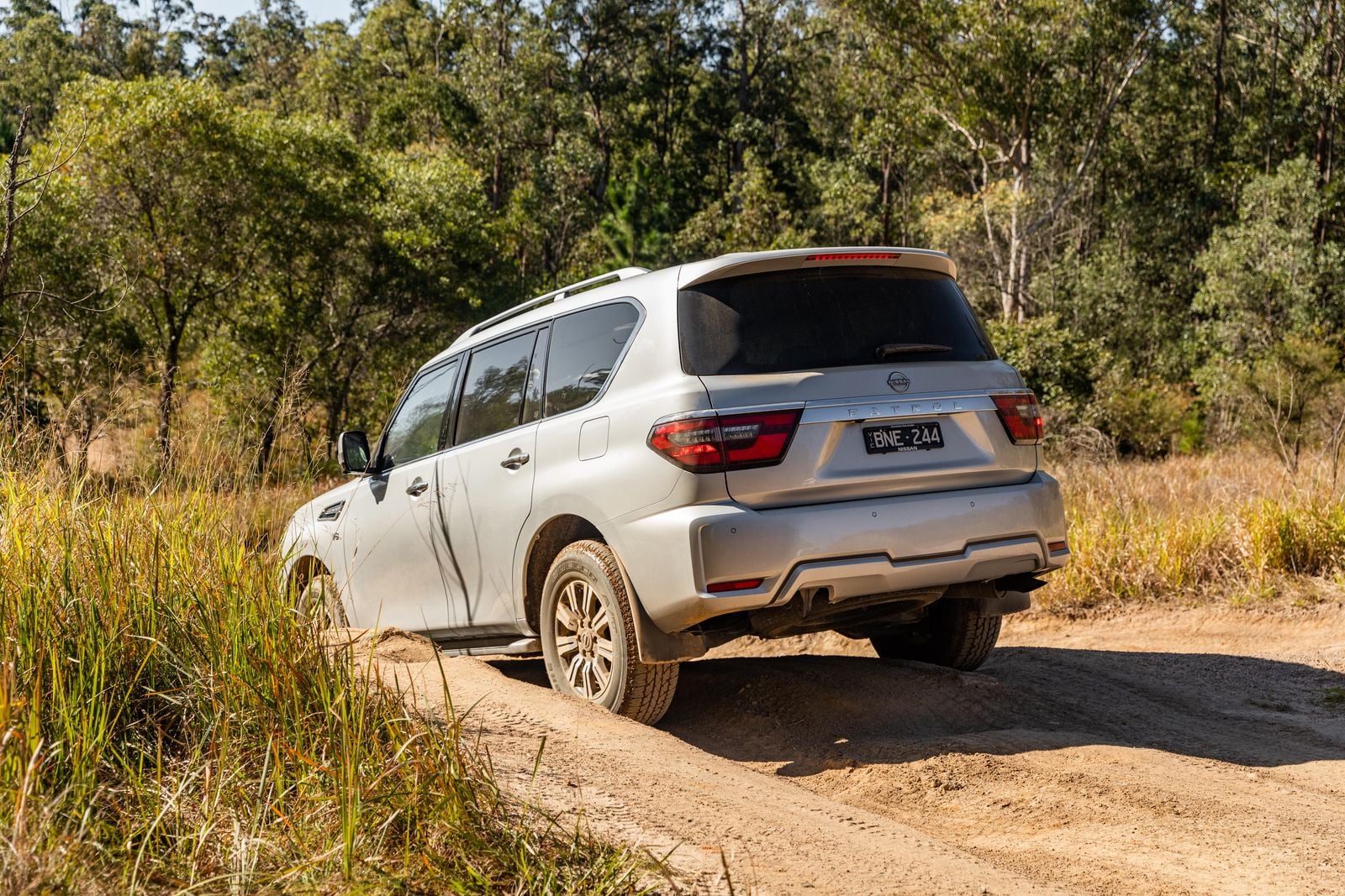 2022 Nissan Patrol v Jeep Grand Cherokee L comparison