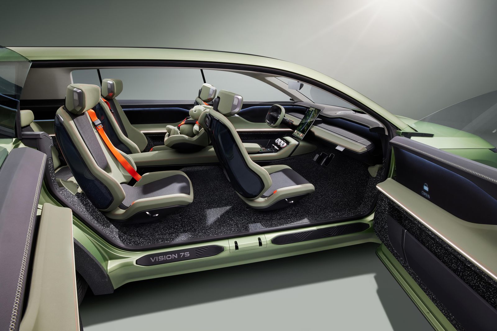 Skoda Vision 7S concept showcases new logo