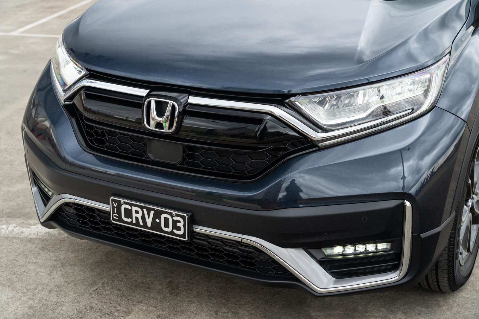 Mitsubishi Outlander v Volkswagen Tiguan Allspace v Honda CR-V comparison