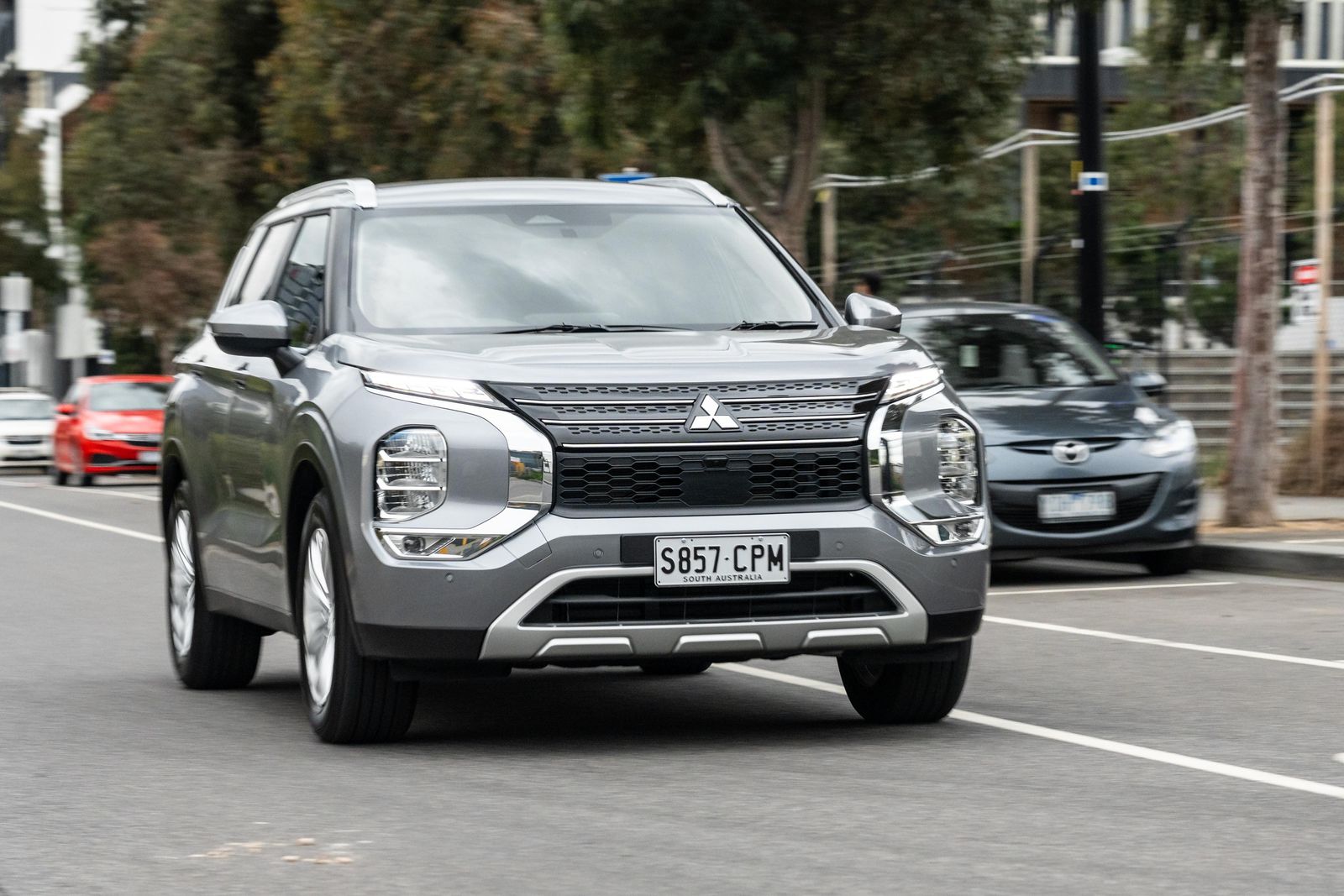 Mitsubishi Outlander v Volkswagen Tiguan Allspace v Honda CR-V comparison