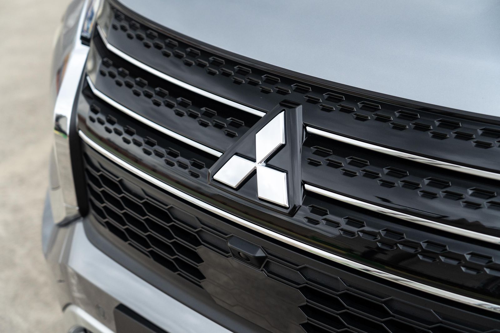 Mitsubishi Outlander v Volkswagen Tiguan Allspace v Honda CR-V comparison