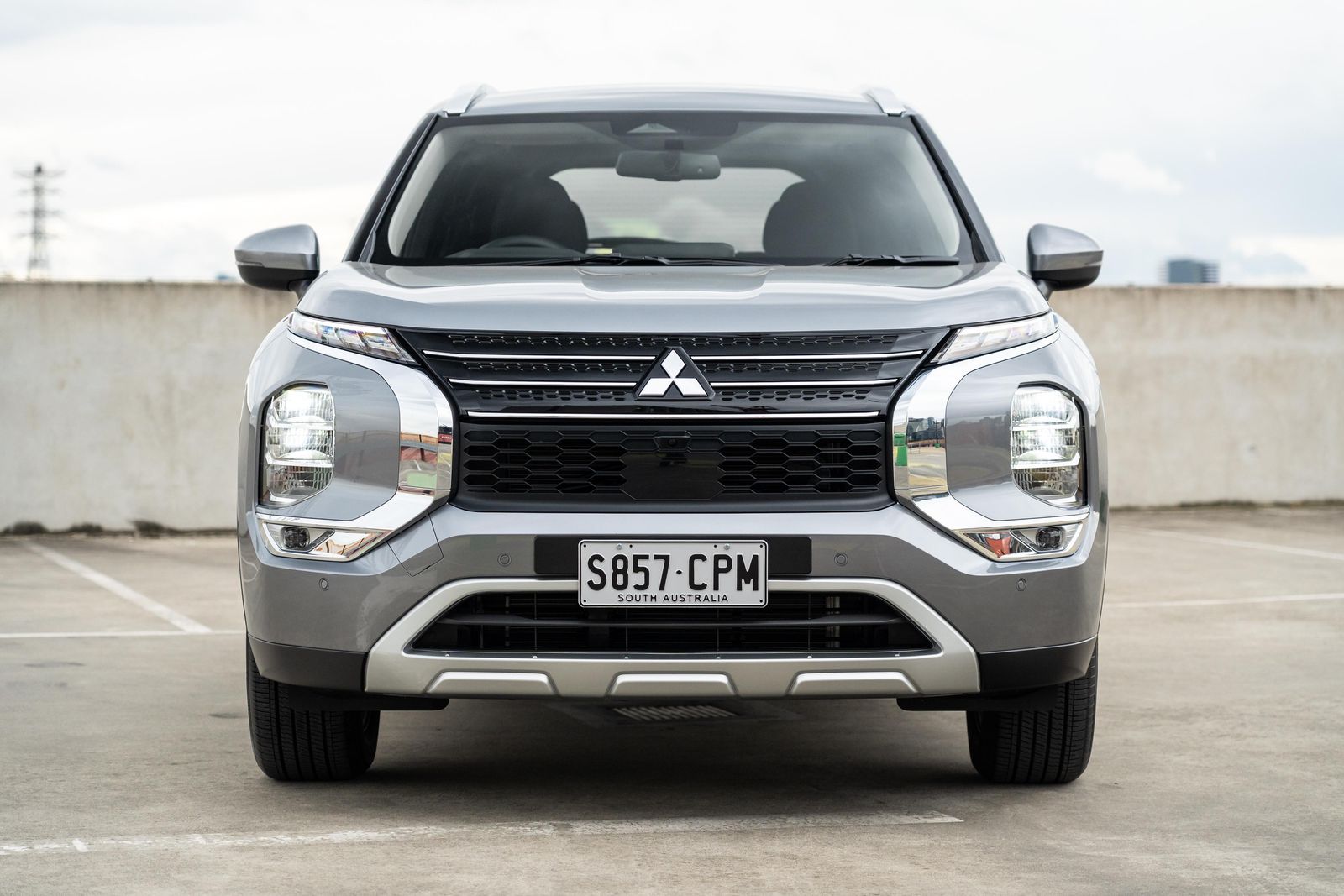 2023 Mitsubishi Outlander price and specs