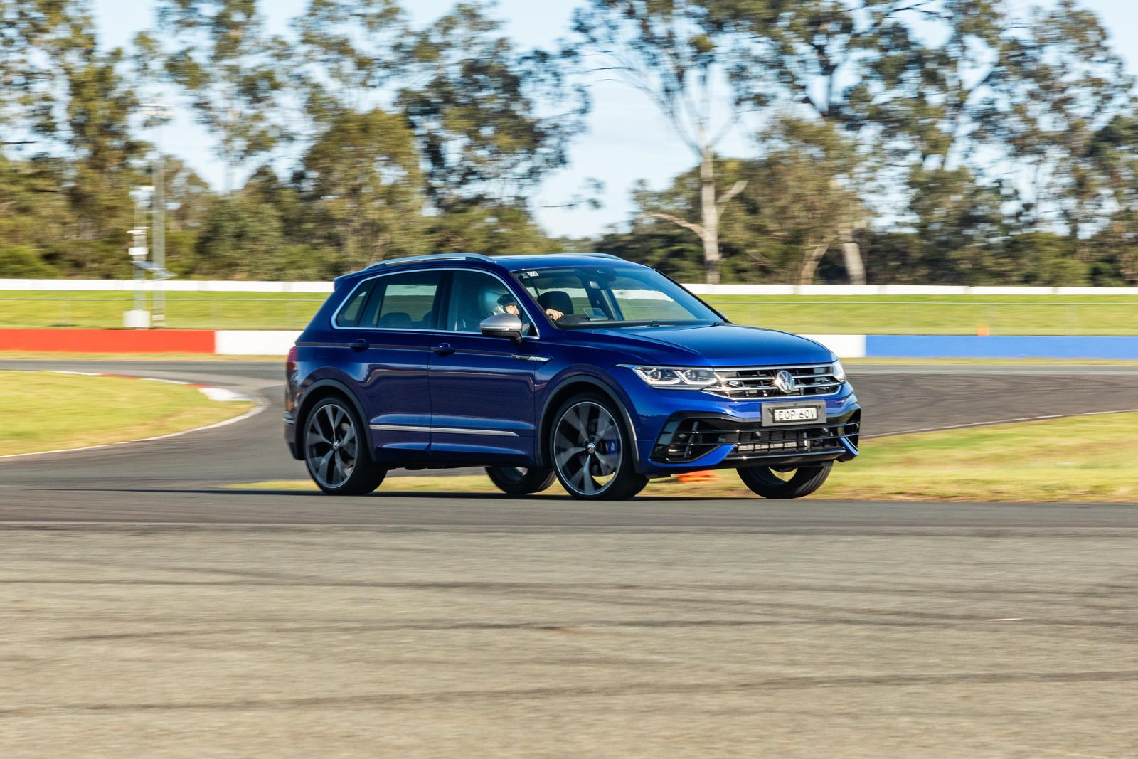 2022 Volkswagen Tiguan R performance