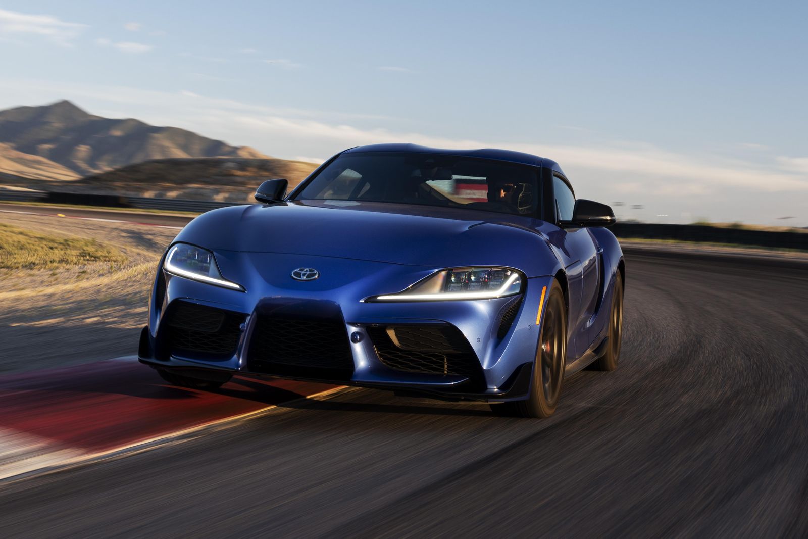 2023 Toyota GR Supra manual