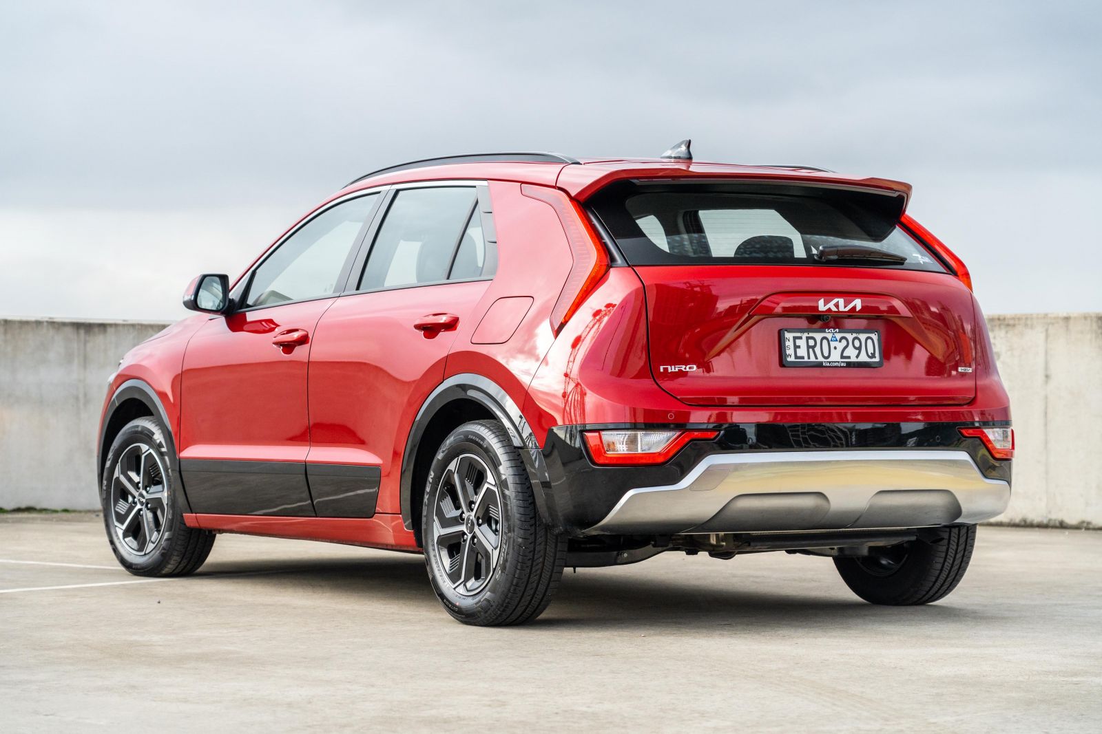 2023 Kia Niro Hybrid S