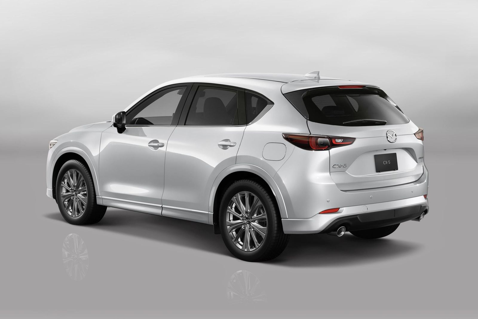 2023 Mazda CX-5 range gets 10.25-inch screen, manual axed