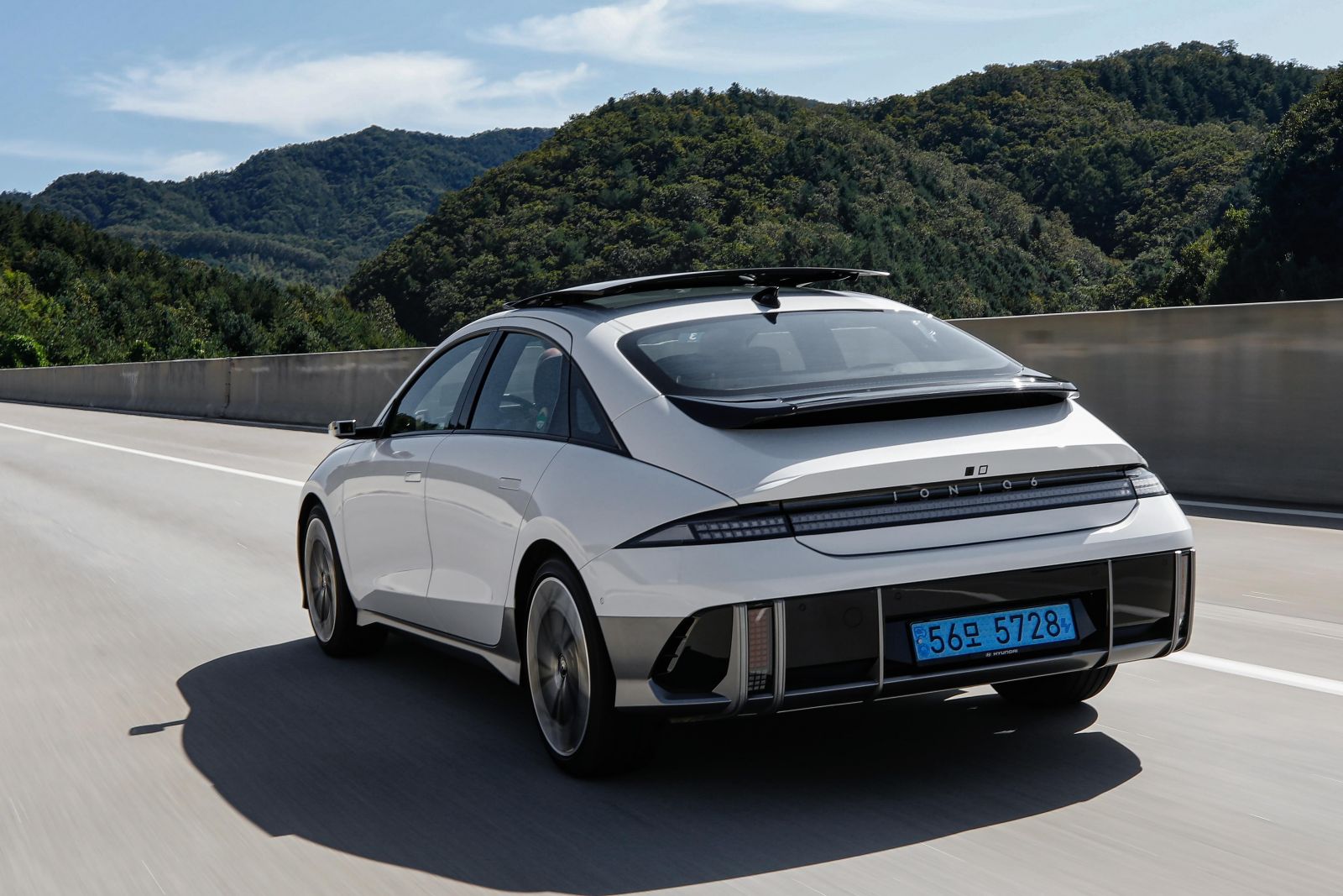 2023-hyundai-ioniq-6-jp-newss