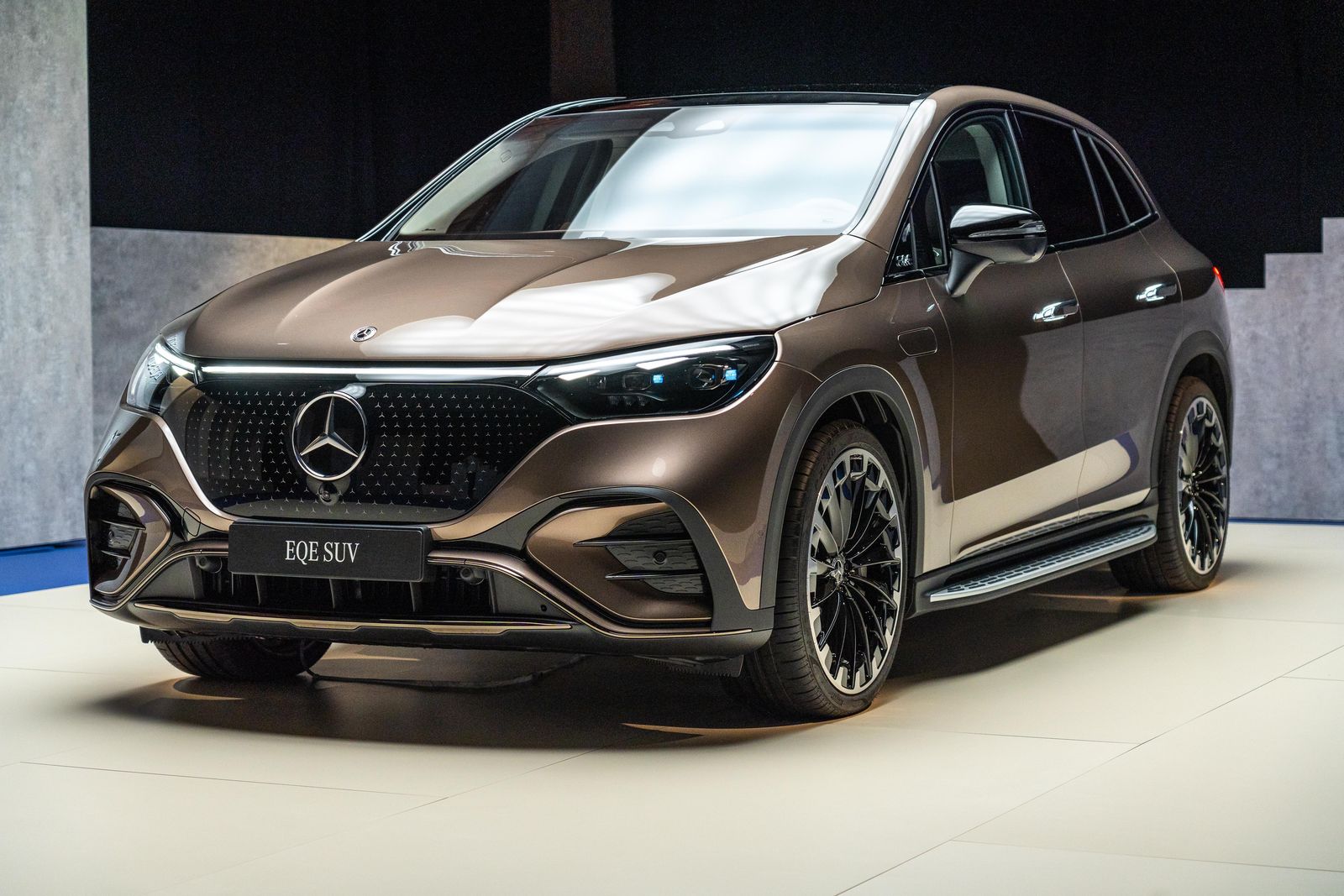 Apple launches Spatial Audio in Mercedes-Benz cars