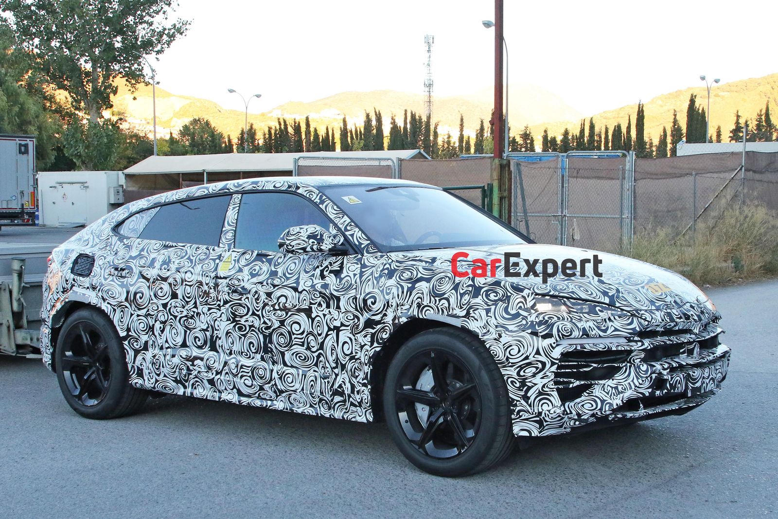 2024 Lamborghini Urus PHEV spied in production form