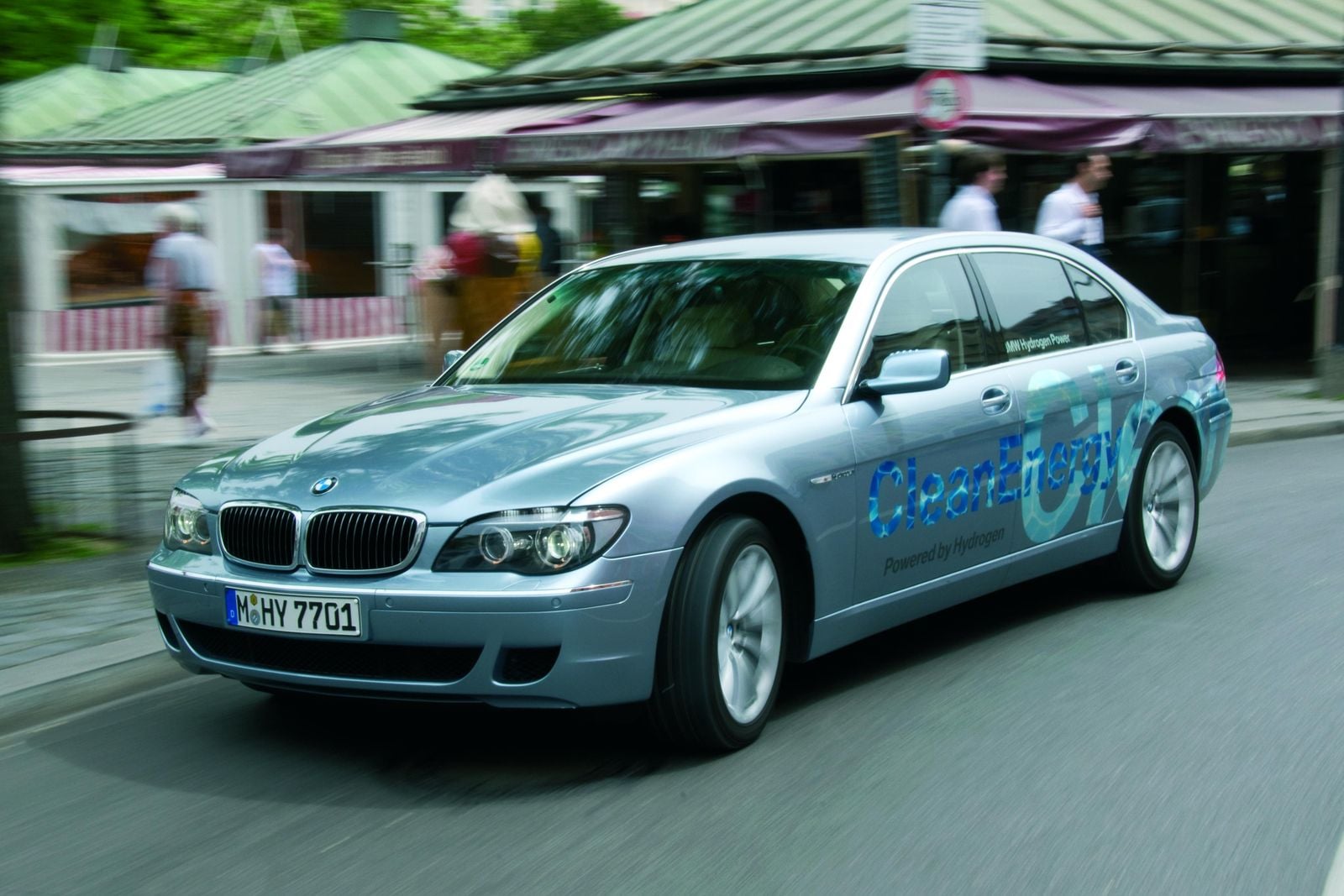 BMW boss says hydrogen vehicles will be the next trend