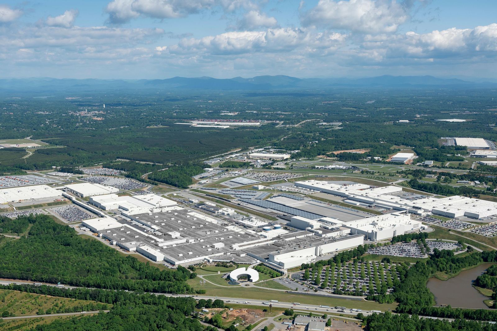 BMW Group pouring $1.7b into US EV production