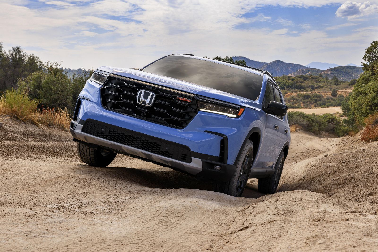 2023 Honda Pilot three-row SUV revealed