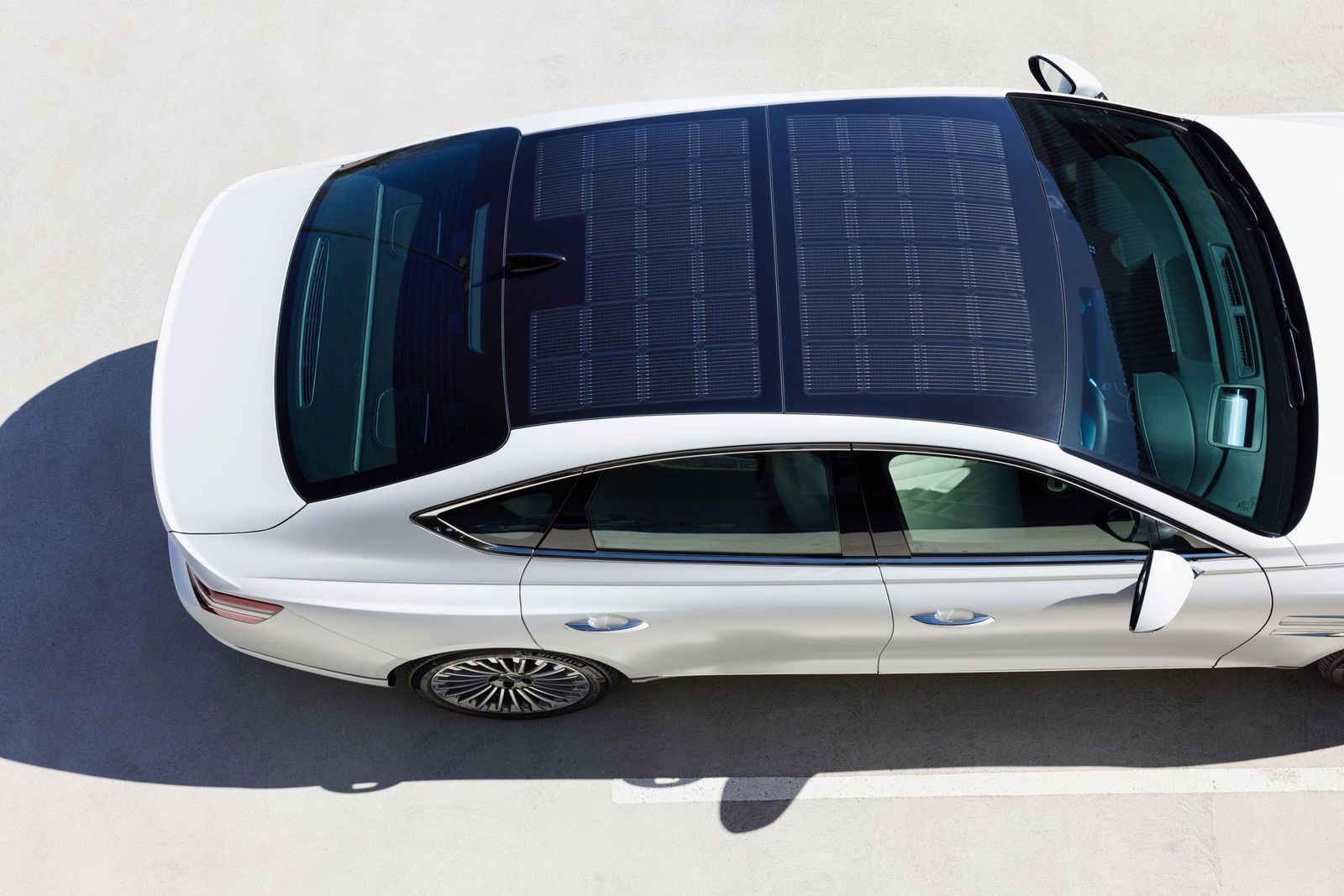 Genesis G80 EV's solar-panel roof adds 1100km range per year, brand claims