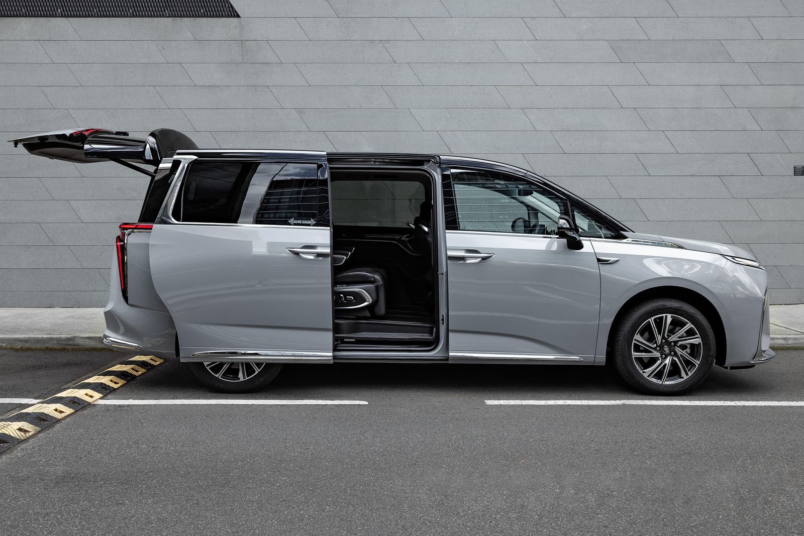 2023 LDV MIFA price and specs