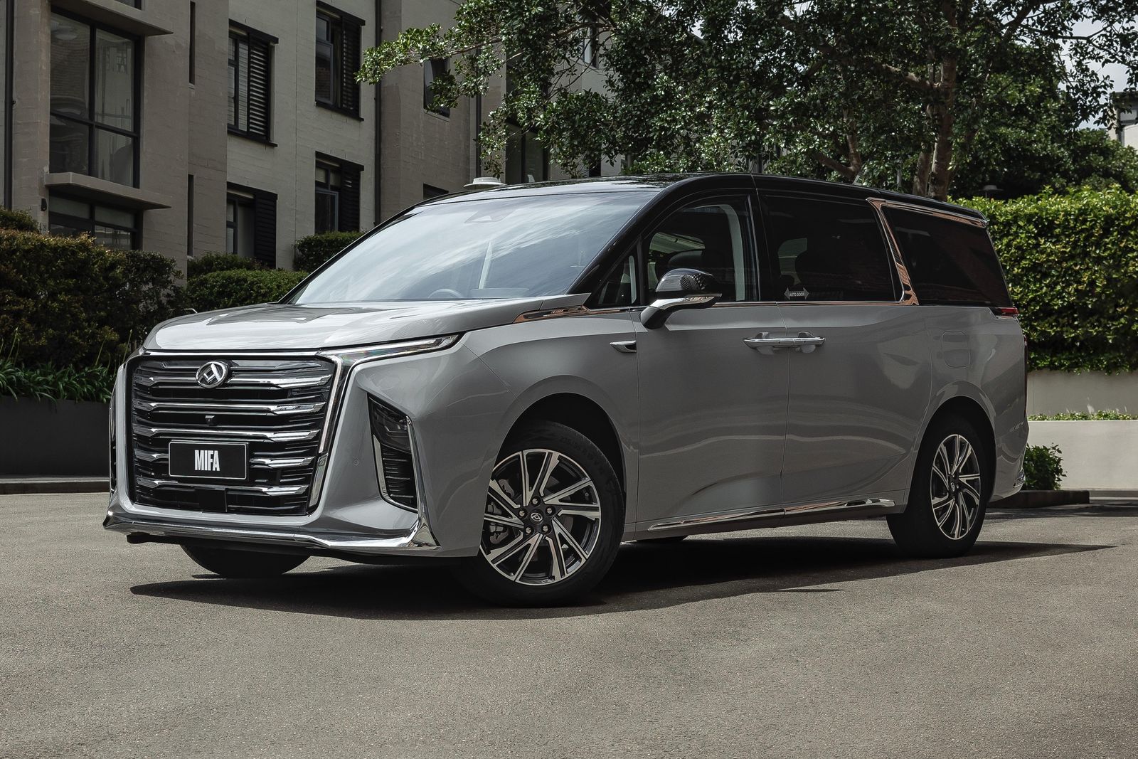 LDV offering seven-year warranty for one model