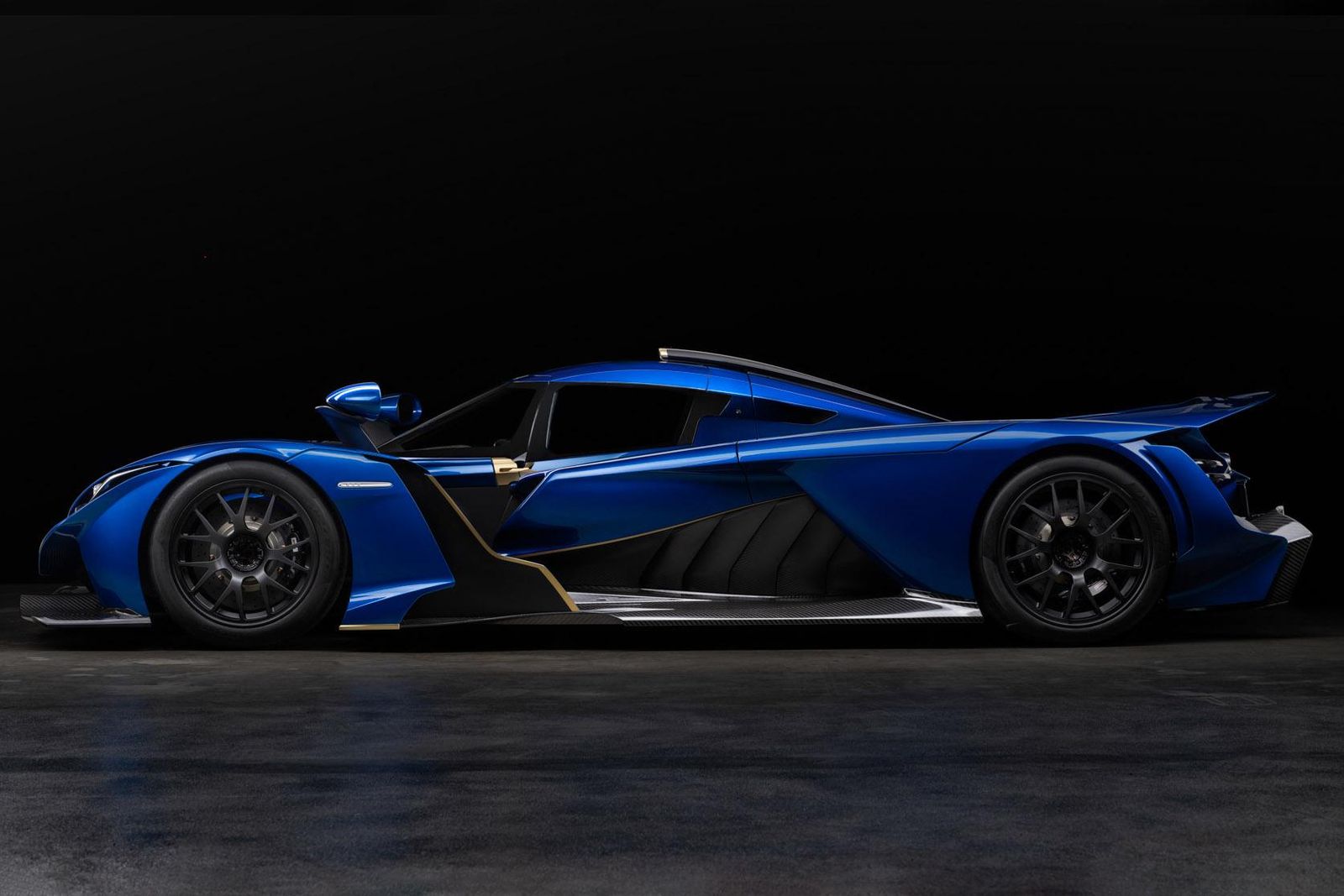 Praga Bohema: Nissan GT-R powered supercar revealed