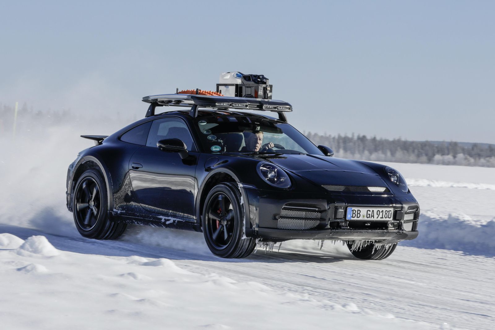 Porsche 911 Dakar: Rally-inspired model confirmed