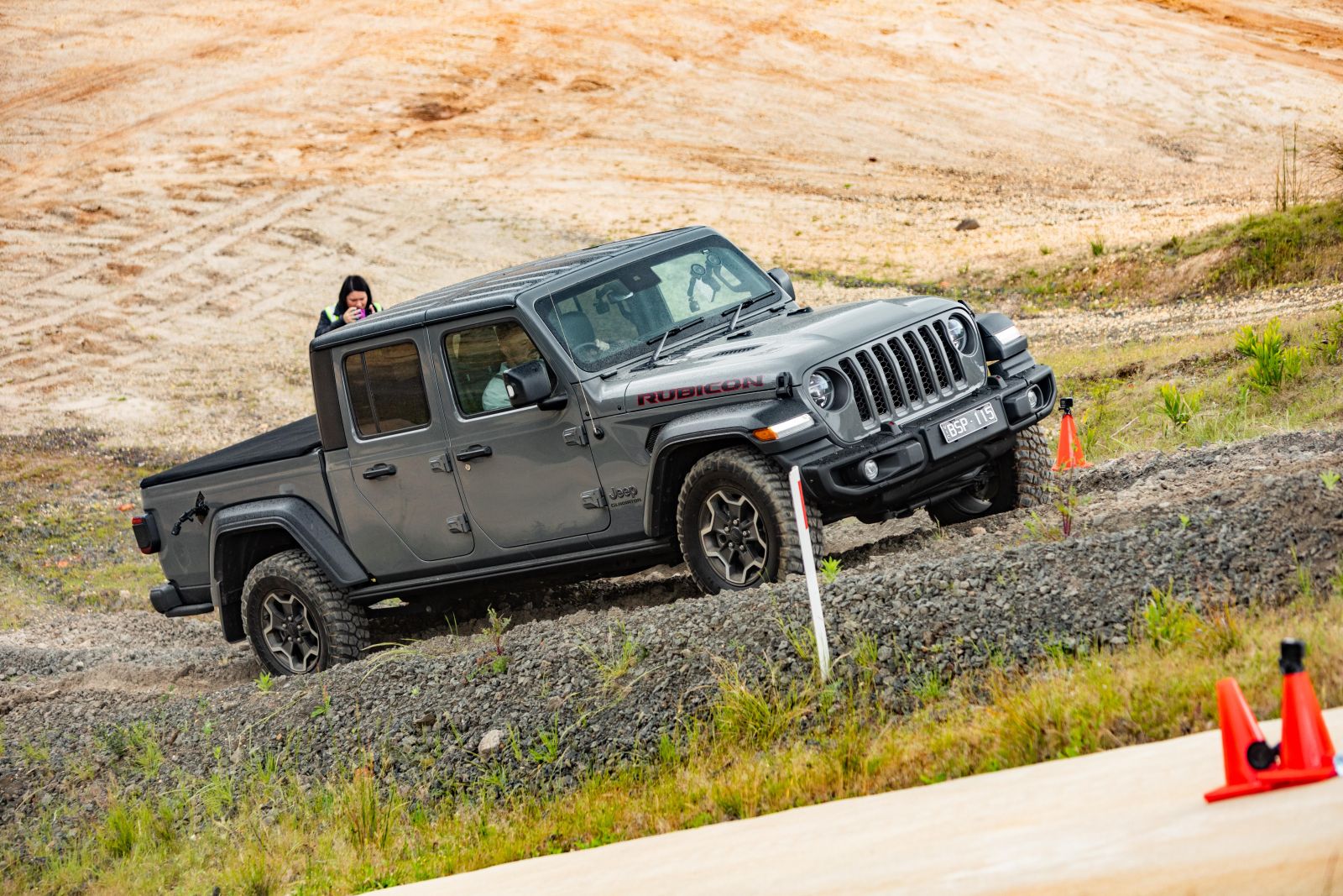 Is The 2023 Jeep Gladiator'S Bed Too Small? Find Out Now! - g080z15