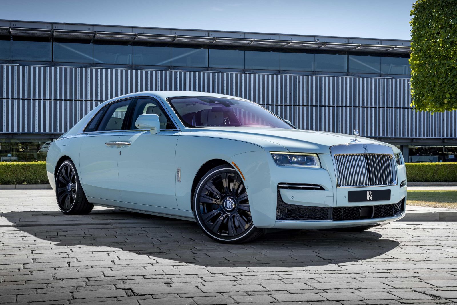 All new Rolls-Royces will be EVs, but the V12 still has life in it ...