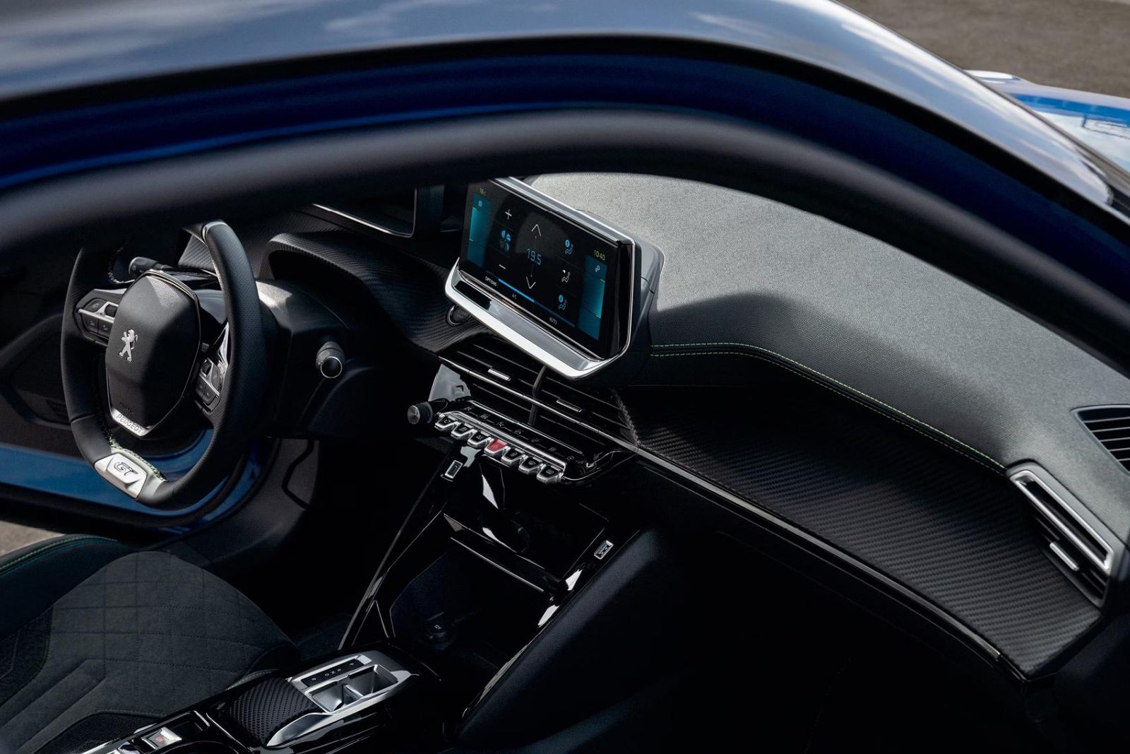 2023 Peugeot e-2008 price and specs