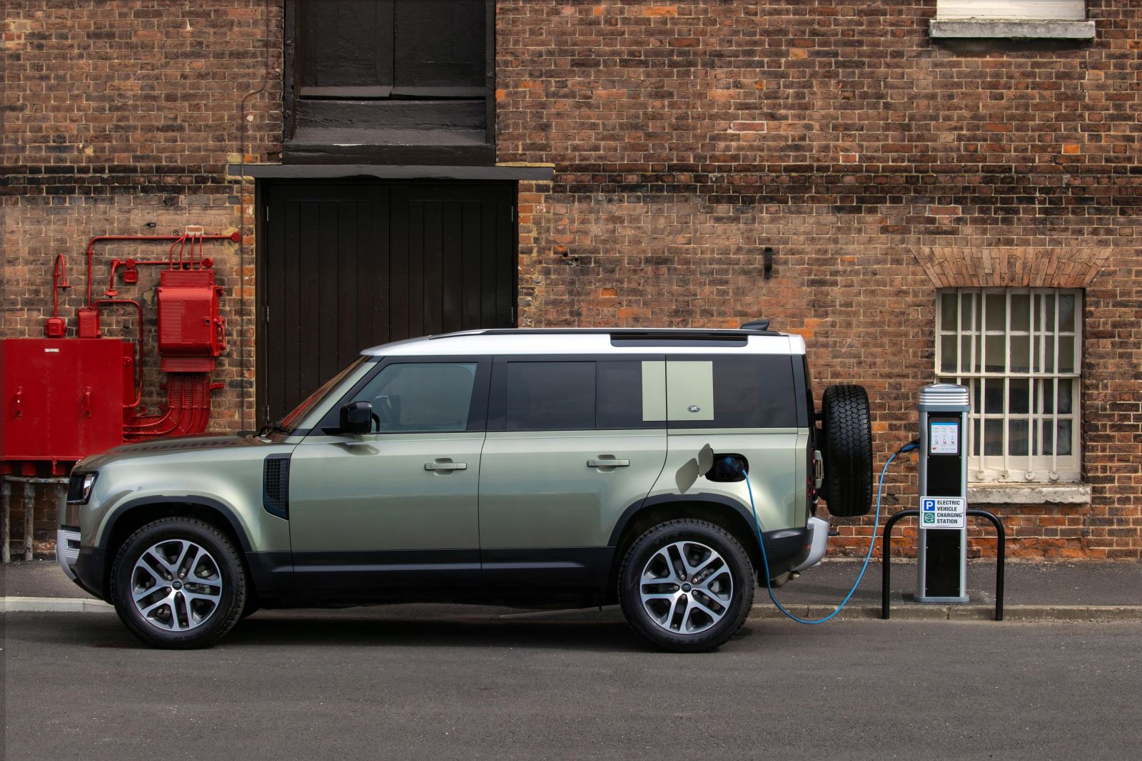 2024 Land Rover Defender price and specs CarExpert