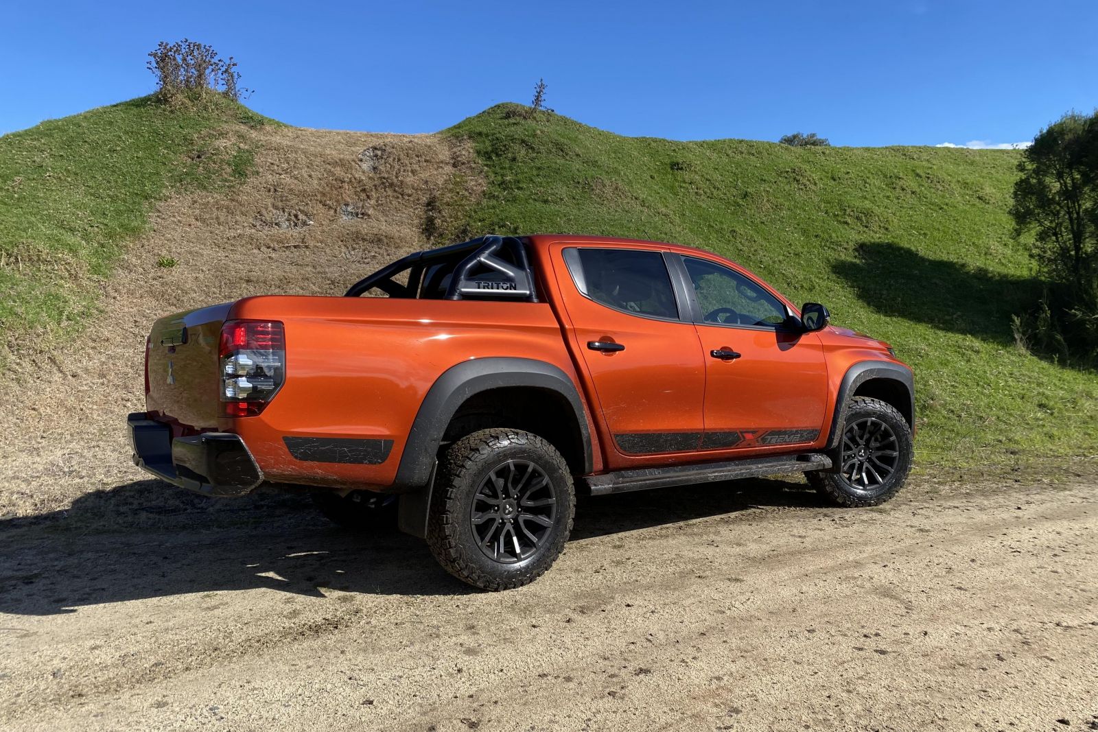 2023 Mitsubishi Triton Xtreme