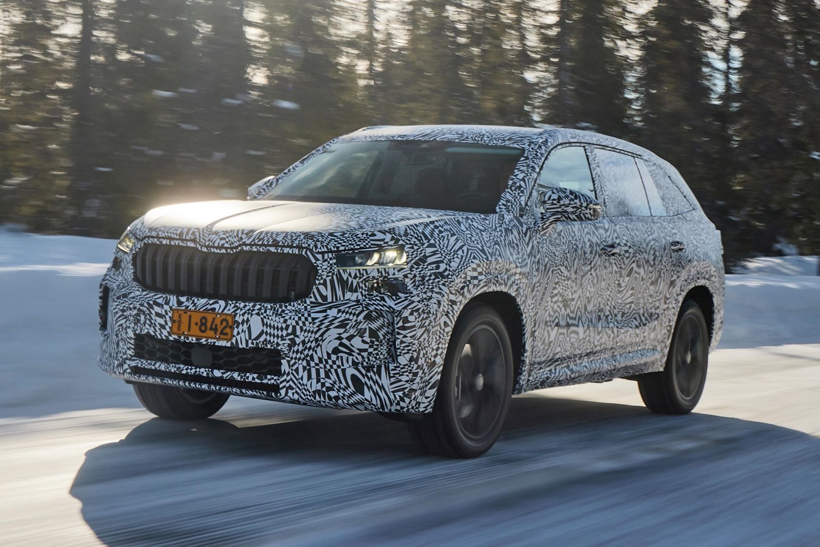 Next-generation Skoda Kodiaq shows off its curves