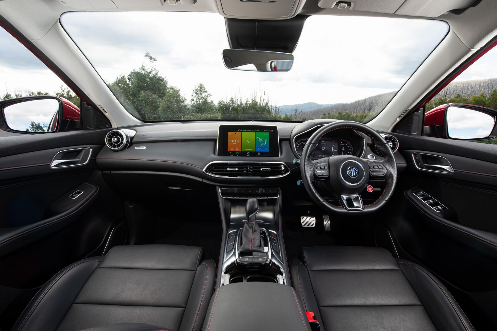 2023 MG HS price and specs