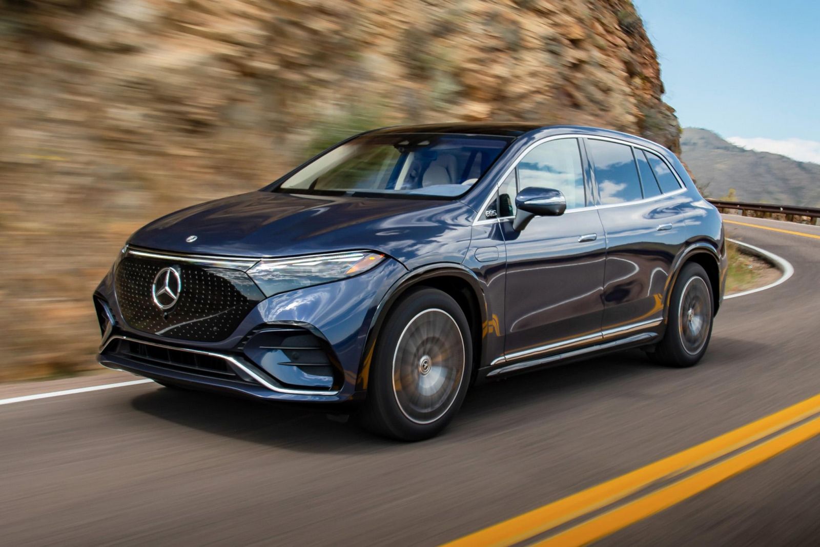 2024 Mercedes-Benz EQS SUV price and specs | CarExpert