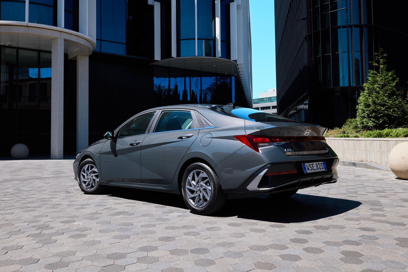 2024 Hyundai i30 Sedan Hybrid review | CarExpert