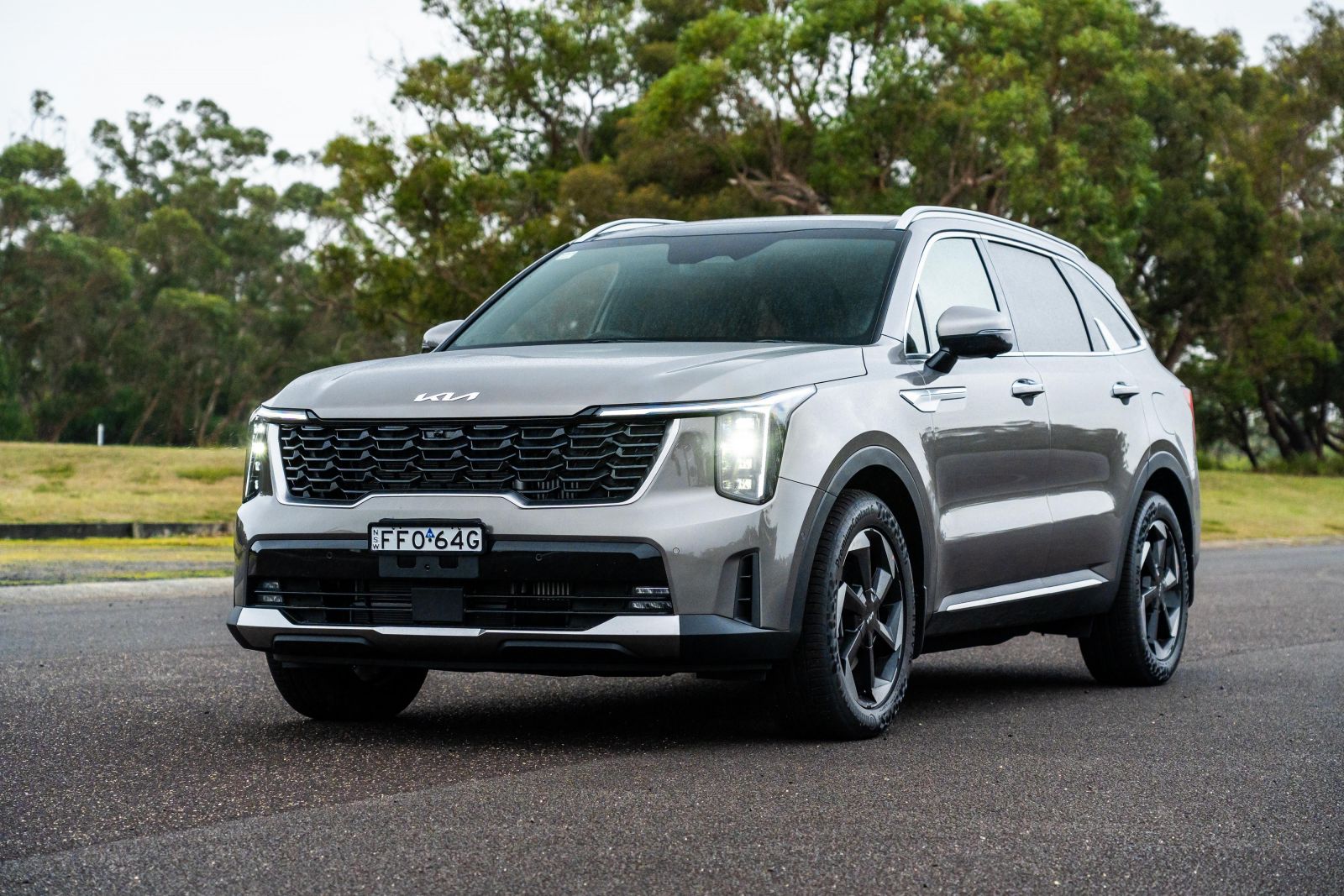2025 Kia Sorento Review CarExpert 2024 Kia Sorento GT Line HEV AWD MY24 Stills 5