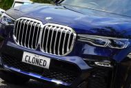 Is it legal to use a cloned or fake number plate that looks real?