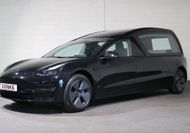 People are dying to get into this Tesla Model 3