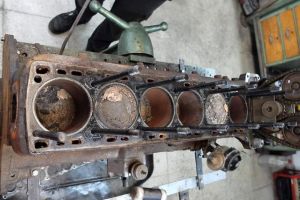 Man Restores Impossibly Rusty E-Type Jaguar Relic