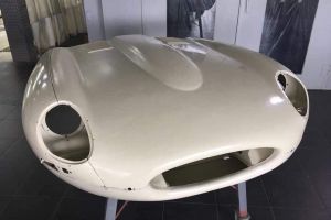 Man Restores Impossibly Rusty E-Type Jaguar Relic