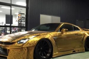 This GOLD plated Godzilla took 2000 man hours and over $1 million to build!