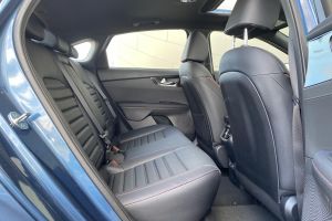 2022 Kia Cerato GT v Volkswagen Golf R-Line comparison test
