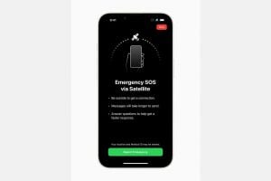 New iPhone and Apple Watch detect crashes, dial emergency services
