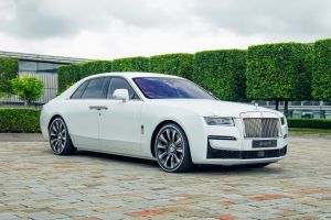 Rolls-Royce marks 20 years of Goodwood production with bespoke creations