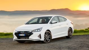 2020 Hyundai Elantra price and specs