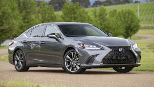 2020 Lexus ES price and specs