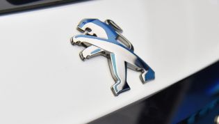 Peugeot declines government loans because of FCA merger