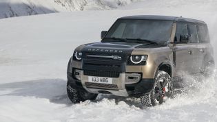 Land Rover working on V8 Defender: report