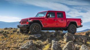 Jeep Gladiator diesel revealed, not for Australia