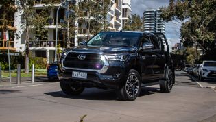 2021 Toyota HiLux SR5 review