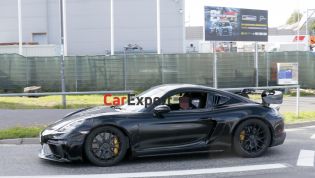 Porsche 718 Cayman GT4 RS spied